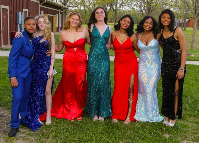 Seaford High School students and guests arrive for the school's prom at the Ross Station Event Center, Saturday, April 27, 2024.