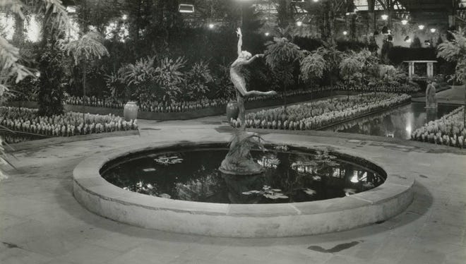 The fountain at the 1935 Philadelphia Flower Show.